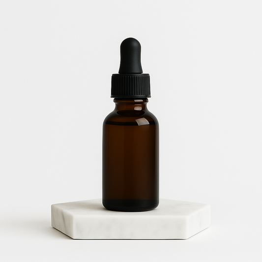 Serum for hair growth made with natural ingredients. For shinier, longer and thicker hair.